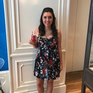 Meet your Posher, Dana